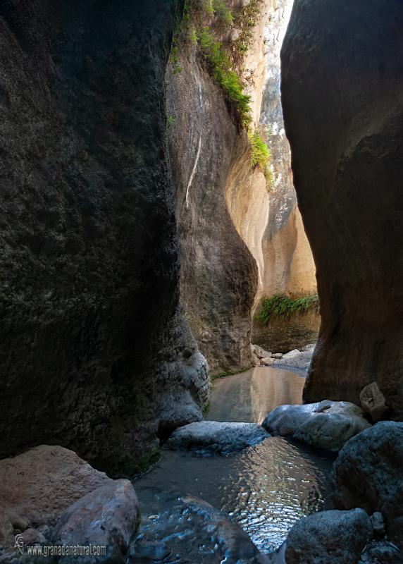 Barranco de la luna ; Saleres,  rios granadinos