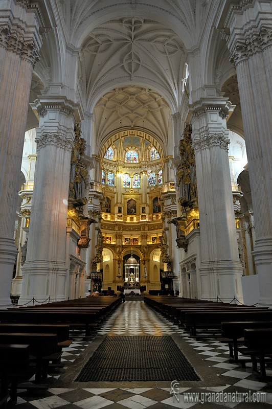 Interior de la Catedral de Granada. Monumentos de Granada