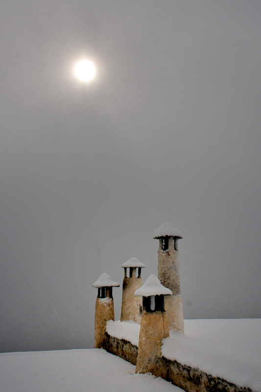 Chimeneas nevadas alpujarreñas. 