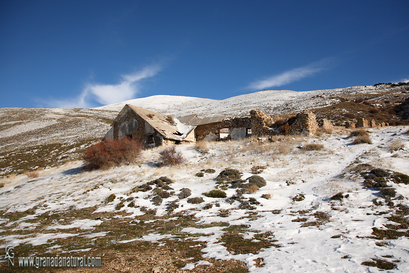 Cortijo Echevarr�a ( Sierra Nevada).