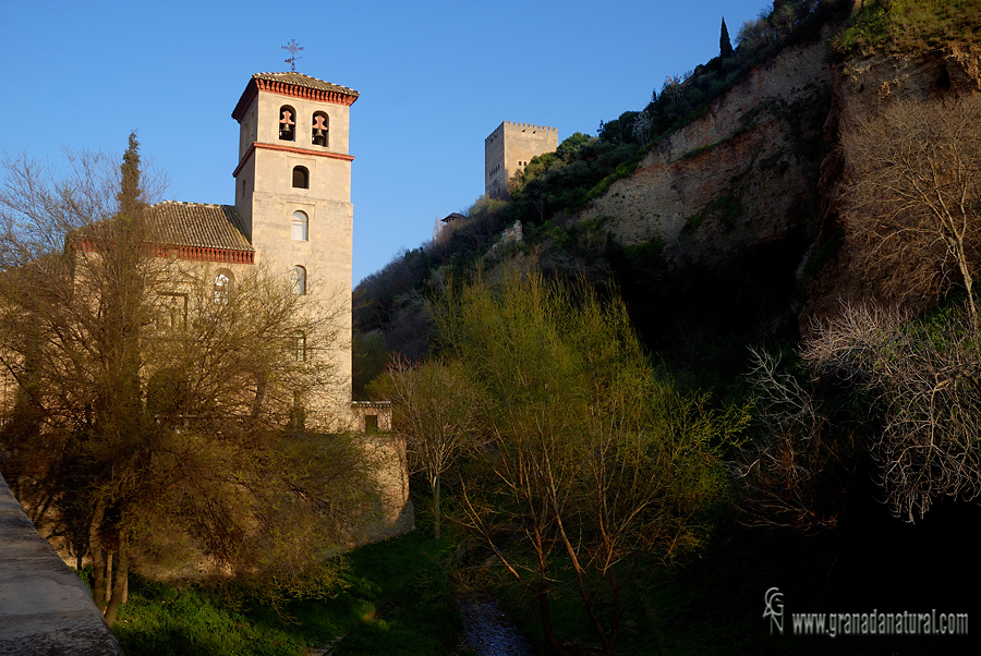 Iglesia de San Pedro y San Pablo. Monumentos de Granada