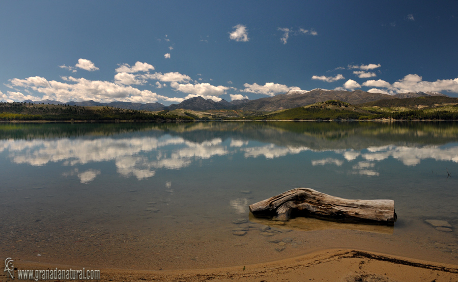 Reflejos en los Bermejales. Paisajes de Granada