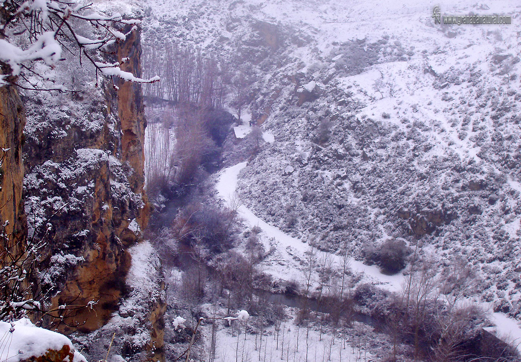 Tajos de Alhama nevados. Paisajes granadinos